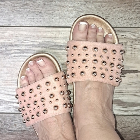 DAY-VINE.  Pink Wide Strap Studs Platform Slides Size 38 US 8 - Picture 5 of 6
